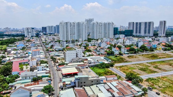 Quỹ đất TPHCM siết chặt, sóng đầu tư ngược về Nam Sài Gòn ảnh 2