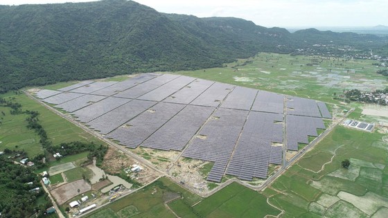 Độc đáo du lịch điện mặt trời ảnh 1