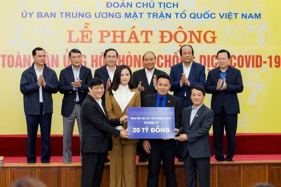 Chung tay chống dịch Covid - 19 ảnh 16