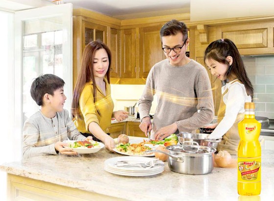 “Dù bão giông - hoa hồng vẫn nở” ảnh 1