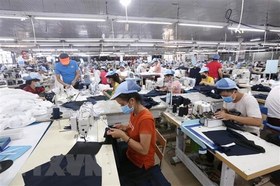 Doanh nghiệp ngóng nguồn vốn ưu đãi lãi suất để duy trì hoạt động hình ảnh 2 Doanh nghiep ngong nguon von uu dai lai suat de duy tri hoat dong hinh anh 2