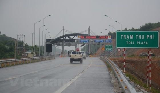 Bộ GTVT kiến nghị xem xét, chấp thuận tăng phí BOT theo hợp đồng hình ảnh 1 Bo GTVT kien nghi xem xet, chap thuan tang phi BOT theo hop dong hinh anh 1