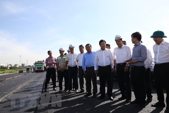 Đẩy mạnh giải ngân vốn đầu tư công với các dự án giao thông vận tải hình ảnh 1 Day manh giai ngan von dau tu cong voi cac du an giao thong van tai hinh anh 1