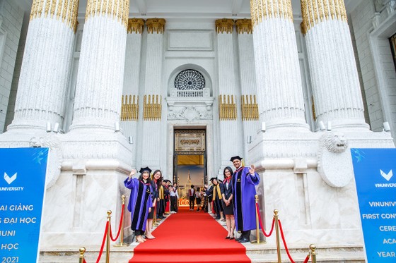 Trường Đại học Vinuni khai giảng năm học đầu tiên ảnh 1