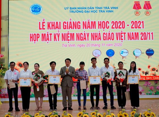 Đại học Trà Vinh khai giảng năm học mới 2020-2021 ảnh 1