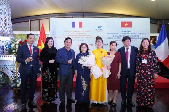 Bà Nguyễn Thị Phương Thảo nhận Huân chương Bắc đẩu bội tinh của Pháp ảnh 3