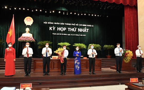 Đại biểu HĐND TPHCM trong kỳ họp thứ nhất khóa X nhiệm kỳ 2021-2026 ảnh 16