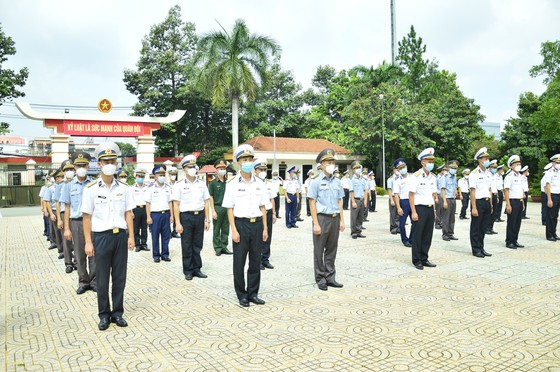 300 cán bộ, học viên Trường Cao Đẳng Hải quân và Trường Sĩ quan Lục Quân 2 tham gia chống dịch ảnh 3