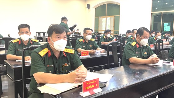 Bộ Tư lệnh TPHCM bàn giao tài sản, di vật của người mất vì Covid-19 cho thân nhân ảnh 2
