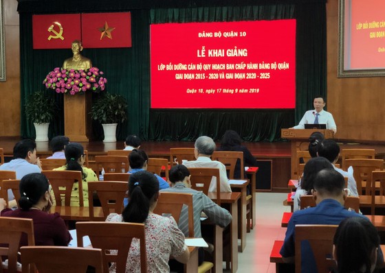 Bồi dưỡng cán bộ quy hoạch BCH Đảng bộ quận ảnh 1