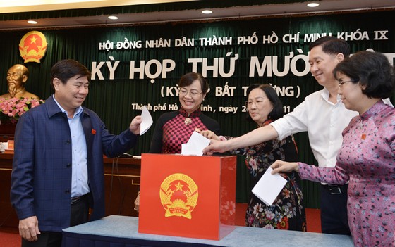 HĐND TPHCM họp bất thường về công tác nhân sự ảnh 1