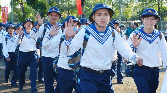Thanh niên TPHCM tự hào lên đường nhập ngũ ảnh 3