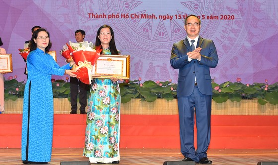 Bí thư Thành ủy TPHCM: Đoàn kết, sáng tạo, bản lĩnh xây dựng TPHCM xứng đáng là thành phố anh hùng ảnh 3