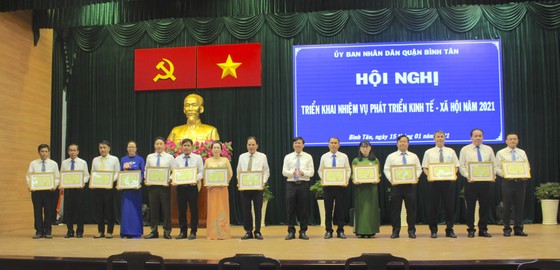 Quận Bình Tân thu ngân sách vượt hơn 18% chỉ tiêu dù dịch Covid-19 phức tạp ảnh 1