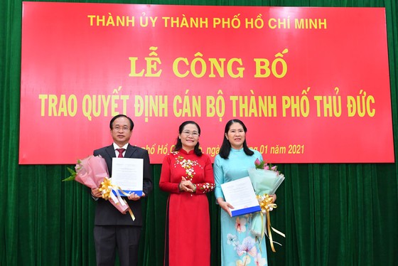Đồng chí Nguyễn Văn Hiếu làm Bí thư Thành ủy TP Thủ Đức, đồng chí Hoàng Tùng làm Chủ tịch UBND TP Thủ Đức ảnh 2