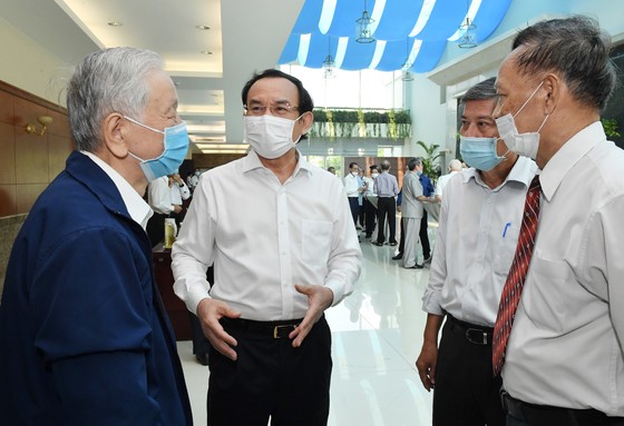 Bí thư Thành ủy TPHCM Nguyễn Văn Nên gặp gỡ cán bộ cao cấp nghỉ hưu trên địa bàn TPHCM ảnh 1