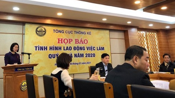 Cả nước có 32,1 triệu người từ 15 tuổi trở lên bị ảnh hưởng tiêu cực bởi dịch Covid-19 ảnh 1