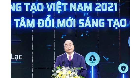 Thủ tướng bấm nút khai trương Triển lãm quốc tế đổi mới sáng tạo Việt Nam 2021 và khởi công Trung tâm Đổi mới sáng tạo Quốc gia ảnh 2