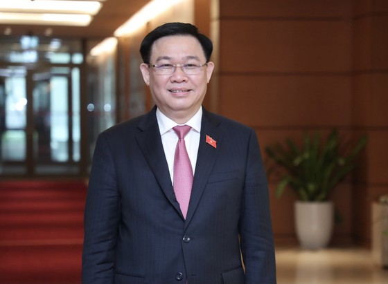 Lãnh đạo Chính phủ sau kiện toàn: Trẻ nhất là Bộ trưởng Bộ Xây dựng, 45 tuổi ảnh 1