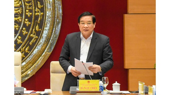 Chủ tịch Quốc hội Vương Đình Huệ làm việc với Hội đồng Dân tộc ảnh 1