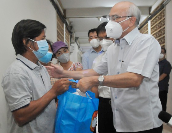Không có sự phân biệt giữa người dân các tỉnh và TPHCM ảnh 1