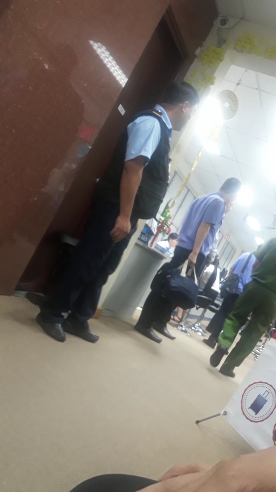 Bộ Công an khám xét ngân hàng Eximbank chi nhánh TPHCM ảnh 1