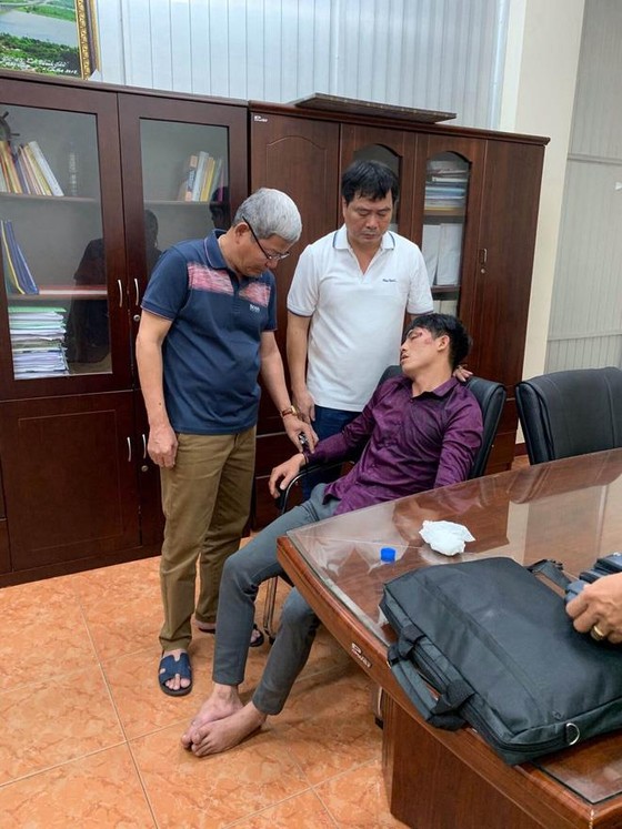 Đề nghị truy tố hai kẻ dùng súng khống chế nhân viên trạm thu phí cướp 2,2 tỷ đồng ảnh 5