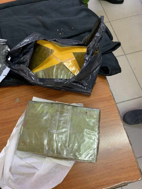 Hành trình phá đường dây ma tuý ở trung tâm TPHCM thu 50 bánh heroin, 35kg ma tuý đá... ảnh 2