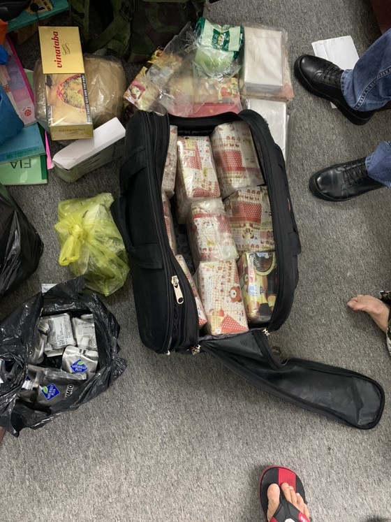 Hành trình phá đường dây ma tuý ở trung tâm TPHCM thu 50 bánh heroin, 35kg ma tuý đá... ảnh 3