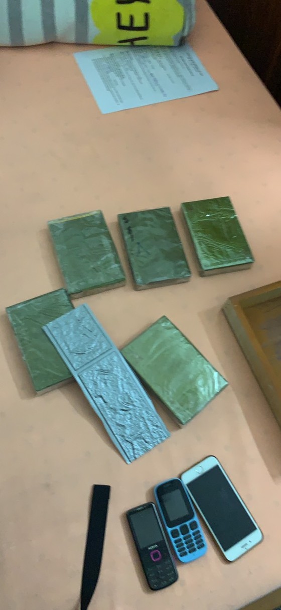 Hành trình phá đường dây ma tuý ở trung tâm TPHCM thu 50 bánh heroin, 35kg ma tuý đá... ảnh 6
