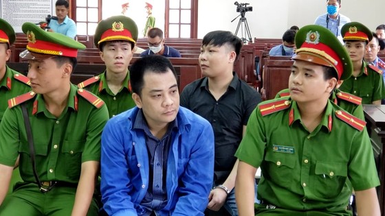 Nhóm giang hồ vây xe công an ở tỉnh Đồng Nai lãnh án ảnh 1