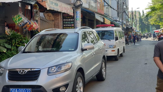 Vụ phóng hỏa đốt phòng trọ khiến 3 người tử vong: Camera ghi hình đối tượng châm lửa đốt ảnh 4
