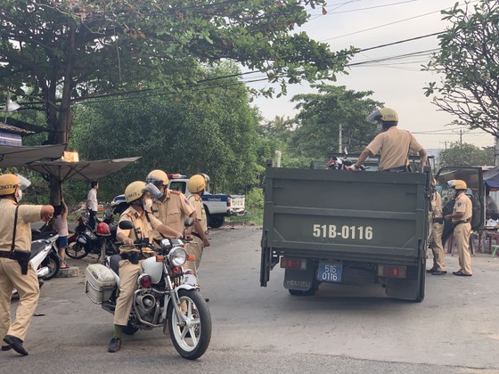 Vụ hàng trăm 'quái xế' bị công an vây bắt ở quận Thủ Đức: Tạm giữ 2 đối tượng ảnh 3