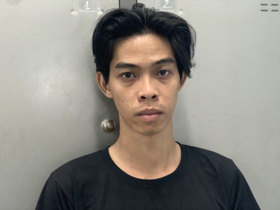 Công an TP Thủ Đức bắt đối tượng vào nhà dùng dao khống chế người phụ nữ nước ngoài cướp tài sản ảnh 1