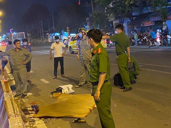 Vụ cướp giật tài sản khiến 2 người chết: Hay tin bạn tù được tự do, sang nhà rủ đi giật túi xách ảnh 1