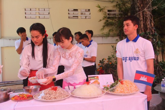Tổ chức ngày Văn hoá dân tộc của người Khmer tại Tổng lãnh sự quán Campuchia ở TPHCM ảnh 6