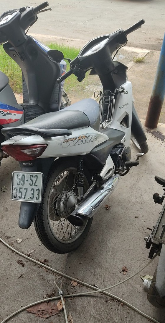2 anh em ruột đến cửa hàng tiện lợi khống chế nhân viên để cướp tài sản ảnh 2