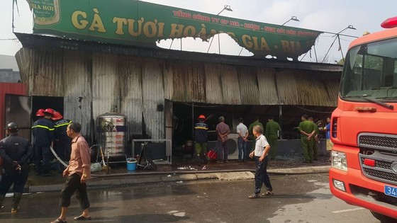 “Bà hỏa” nướng chín quán gà Hoàng Gia, toàn bộ tài sản bị thiêu rụi ảnh 1