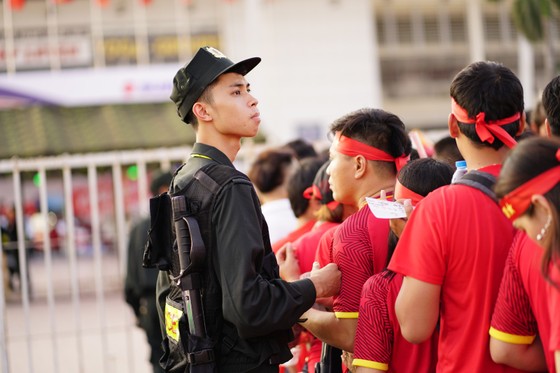 Lượt về bán kết AFF Cup: An ninh thắt chặt mọi ngả đường về sân Mỹ Đình ảnh 1