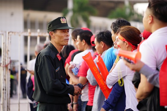 Lượt về bán kết AFF Cup: An ninh thắt chặt mọi ngả đường về sân Mỹ Đình ảnh 4