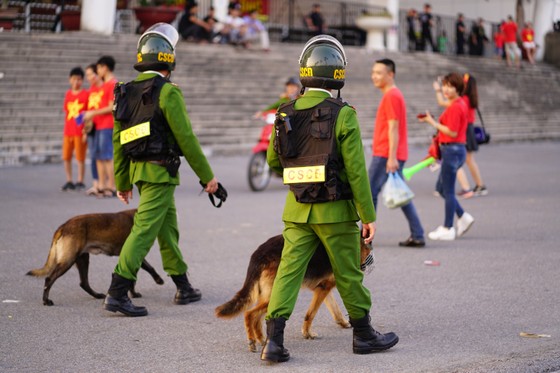 Lượt về bán kết AFF Cup: An ninh thắt chặt mọi ngả đường về sân Mỹ Đình ảnh 11