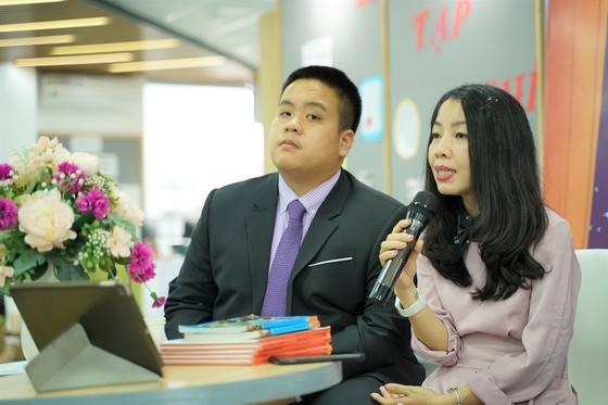 Cha mẹ “cam kết” cùng con sử dụng internet ảnh 1