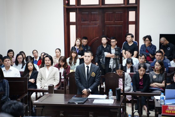 Dừng tranh chấp vở diễn thực cảnh 'Ngày Xưa' ảnh 1