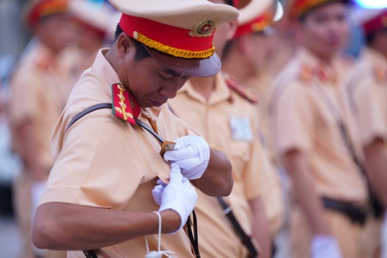 CSGT huy động tối đa lực lượng kiểm tra các phương tiện giao thông cơ giới đường bộ ảnh 3