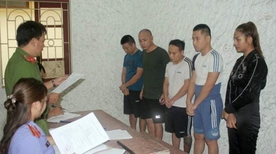 Khởi tố Dũng "trọc" và 4 đồng phạm về hành vi "Tổ chức sử dụng trái phép chất ma túy" ảnh 1