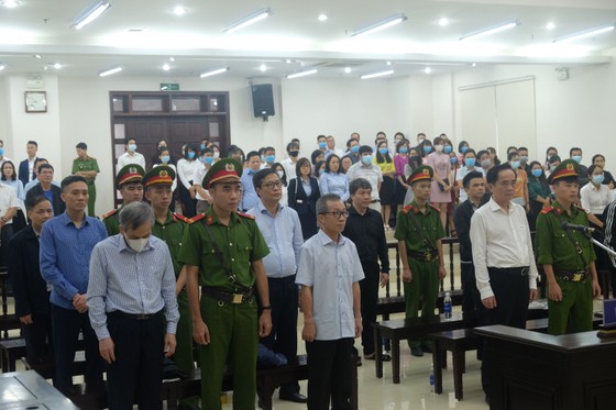 Hai cựu Phó TGĐ BIDV bị tuyên phạt tổng cộng 14 năm 6 tháng tù ảnh 1