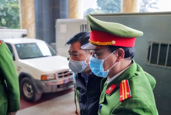 Hoãn phiên tòa ông Đinh La Thăng và Trịnh Xuân Thanh trong vụ án Ethanol Phú Thọ ảnh 5