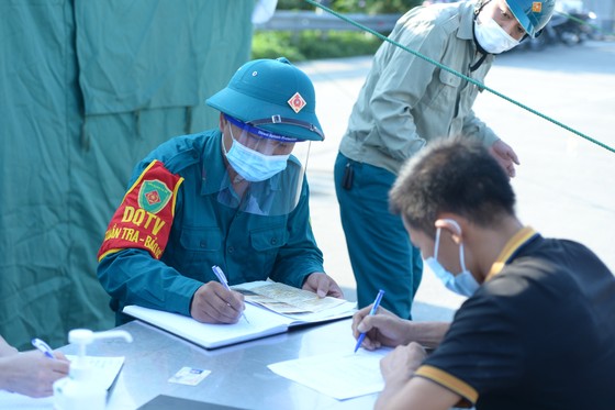 22 chốt kiểm soát dịch ở Hà Nội bắt đầu hoạt động, không xảy ra ùn ứ ảnh 3