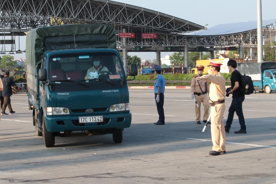 22 chốt kiểm soát dịch ở Hà Nội bắt đầu hoạt động, không xảy ra ùn ứ ảnh 8