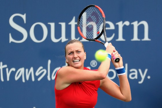 Kerber, Petra đồng loạt rơi đài ảnh 1